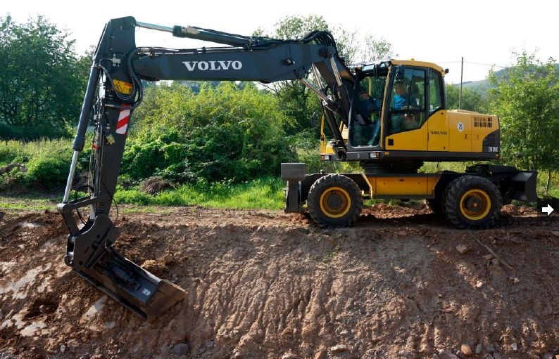 夏練三伏，挖掘機如何防止中暑？